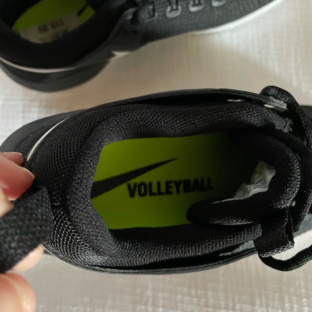 Nike Women's  Hyperface Volleyball Shoes with Black with White Swoosh - Picture 3 of 7